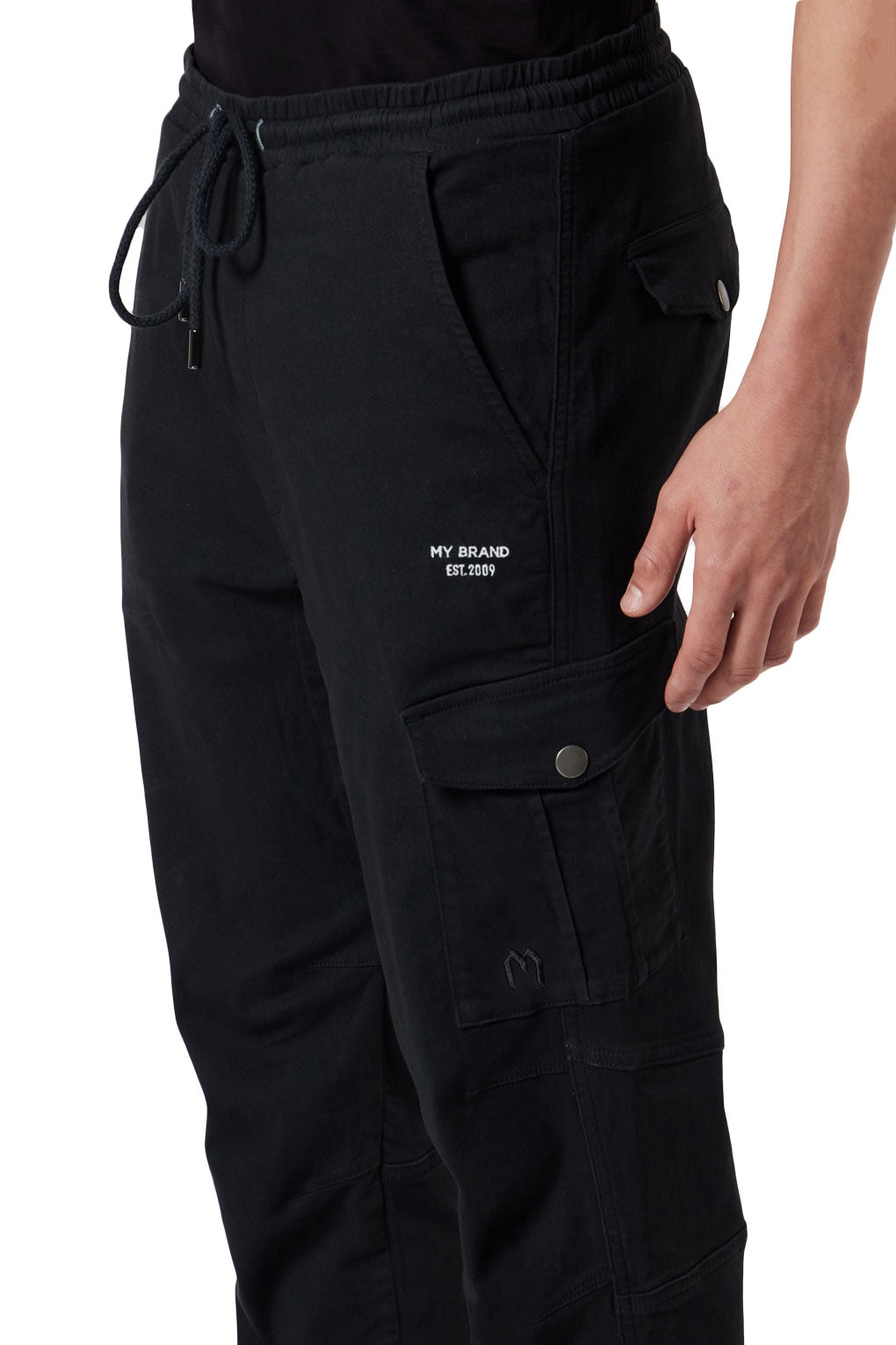 COMBALA CUFFED CARGO POCKET | BLACK