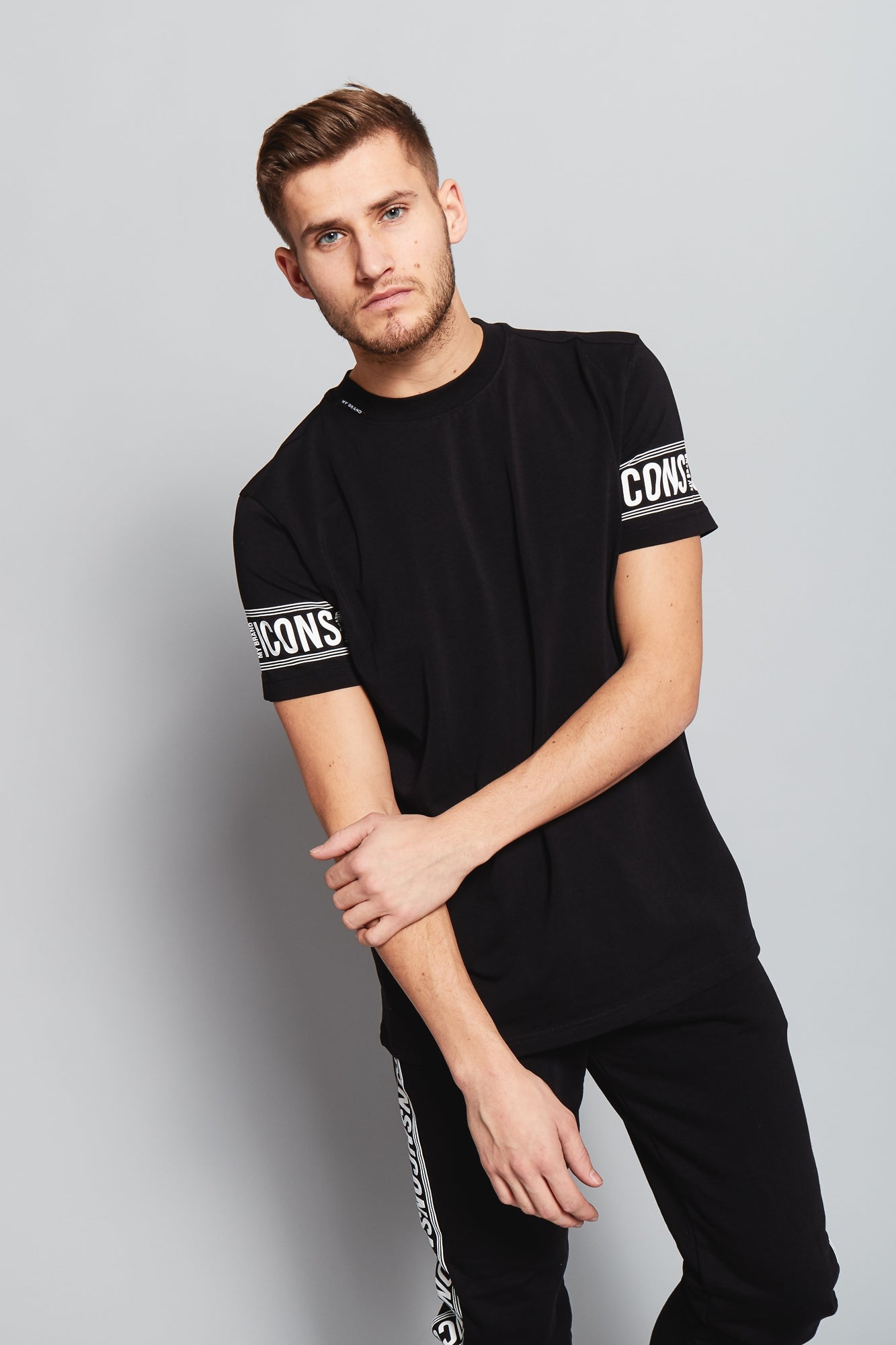 ICONS SLEEVE T-SHIRT | BLACK